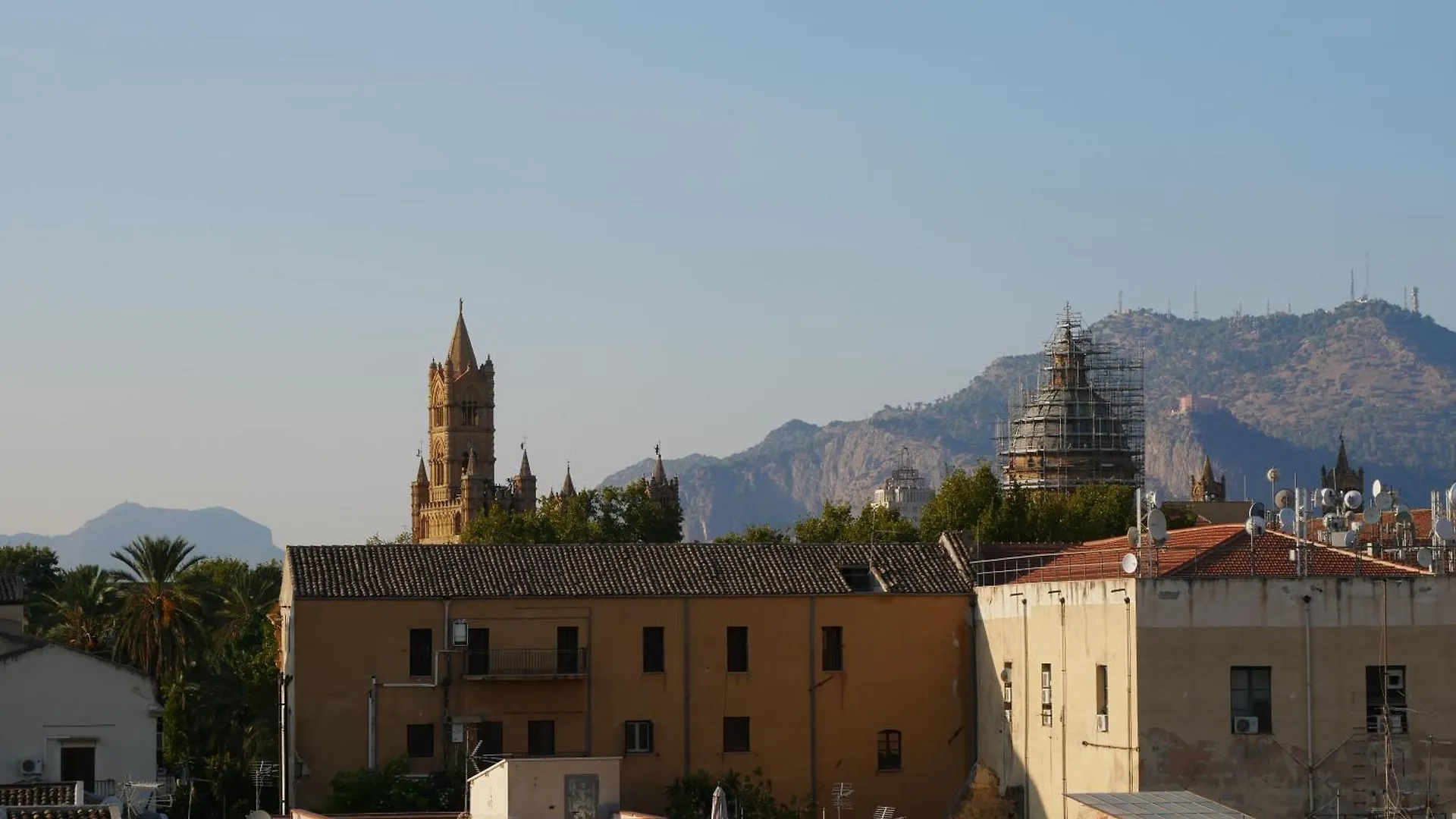 Simone Cupolas View Palermo Apartment